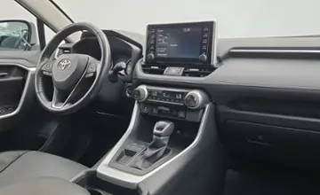 Toyota RAV4 2020 года за 94 290 BYN в Минск