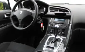 Peugeot 3008 2012 года за 21 990 BYN в Минск