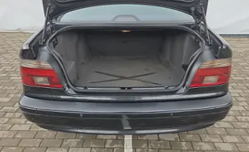 BMW 5 серии 2003 года за 17 990 BYN в Минск