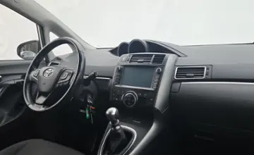 Toyota Verso 2016 года за 39 390 BYN в Минск