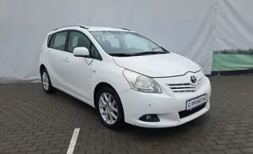 Toyota Verso 2012 года за 33 990 BYN в Минск