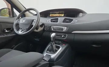 Renault Scenic 2013 года за 30 490 BYN в Минск