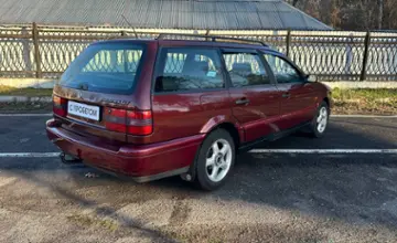 Volkswagen Passat 1994 года за 4 490 BYN в Гомель