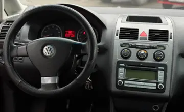 Volkswagen Touran 2006 года за 17 990 BYN в Витебск