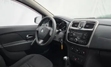 Renault Logan 2015 года за 28 590 BYN в Минск