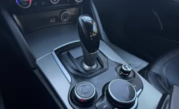 Alfa Romeo Stelvio 2017 года за 75 090 BYN в Минск