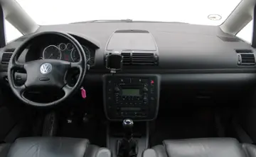 Volkswagen Sharan 2006 года за 18 990 BYN в Минск