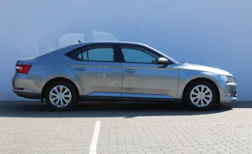 Skoda Superb 2015 года за 49 990 BYN в Минск