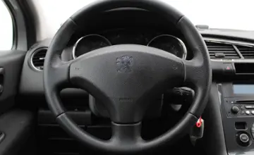 Peugeot 3008 2012 года за 27 990 BYN в Минск