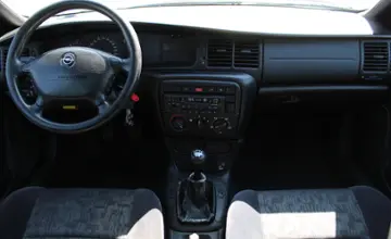 Opel Vectra 1998 года за 2 990 BYN в Минск