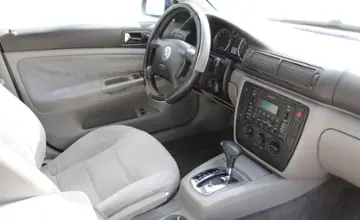 Volkswagen Passat 2002 года за 14 990 BYN в Минск