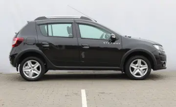 Renault Sandero 2016 года за 27 990 BYN в Минск