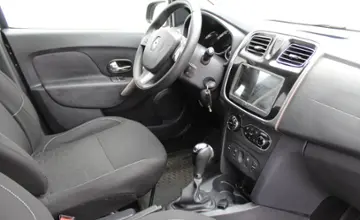 Renault Sandero 2016 года за 27 990 BYN в Минск