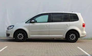 Volkswagen Touran 2010 года за 28 990 BYN в Минск