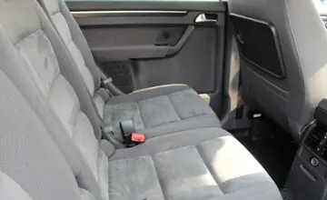 Volkswagen Touran 2010 года за 28 990 BYN в Минск