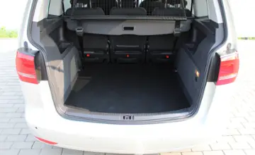 Volkswagen Touran 2010 года за 28 990 BYN в Минск