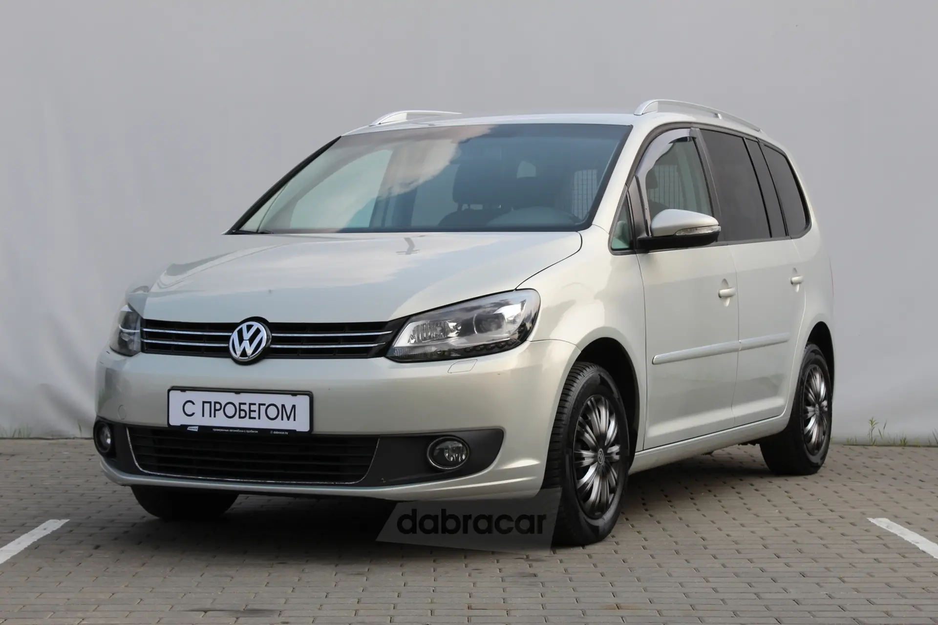 Volkswagen Touran 2010 года за 28 990 BYN в Минск