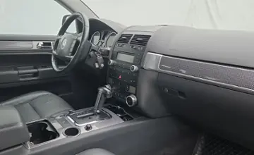 Volkswagen Touareg 2006 года за 27 990 BYN в Минск