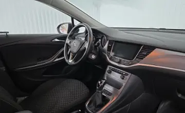 Opel Astra 2017 года за 30 990 BYN в Минск