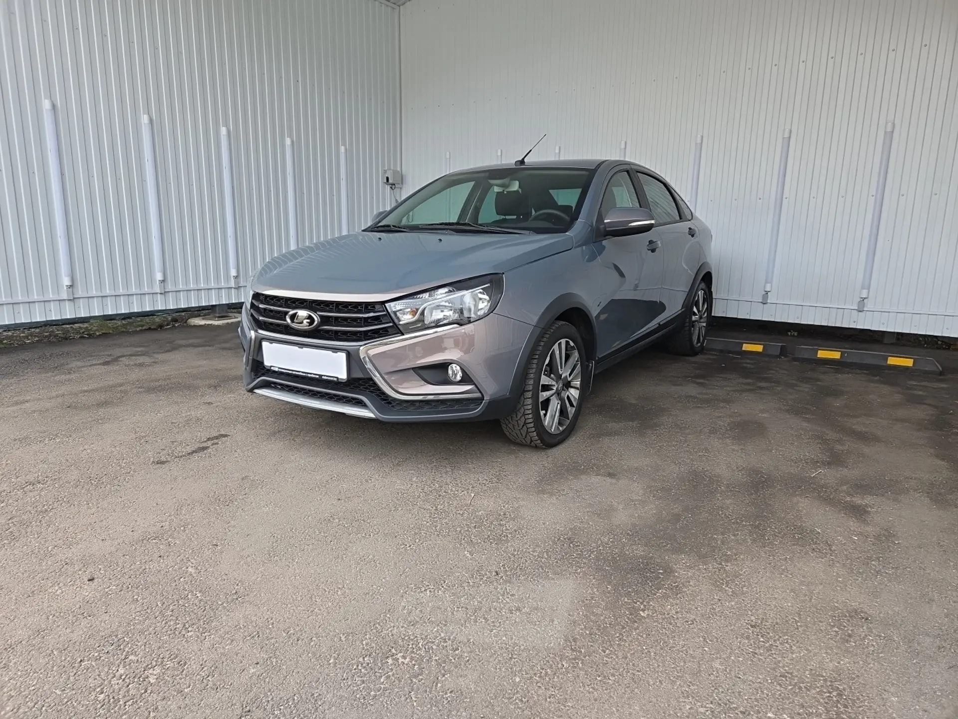 Автомобиль LADA Vesta Cross (2019)