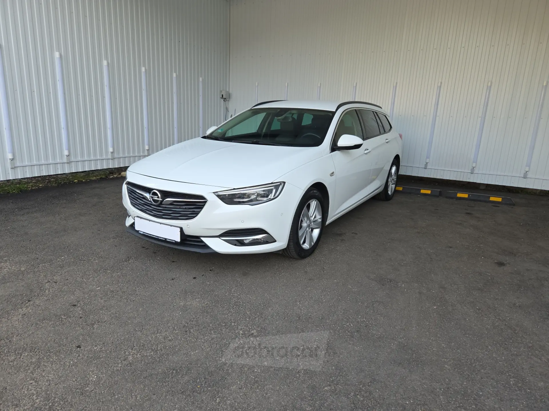 Opel Insignia 2017 года за 41 100 BYN в Минск