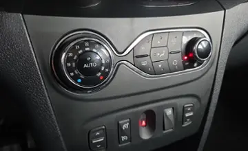 Renault Sandero 2015 года за 21 100 BYN в Минск
