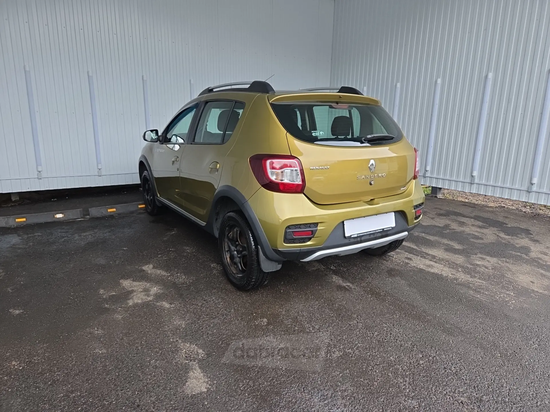  Sandero