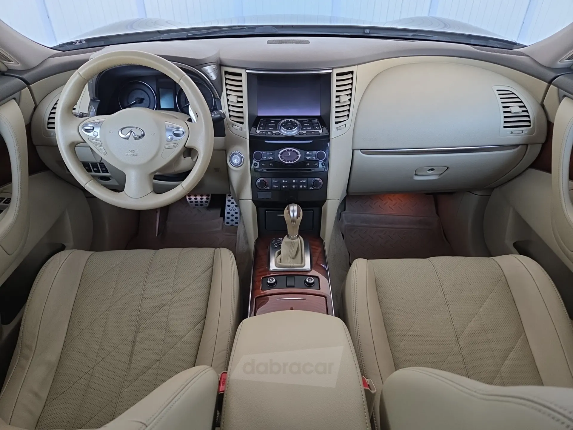  QX70
