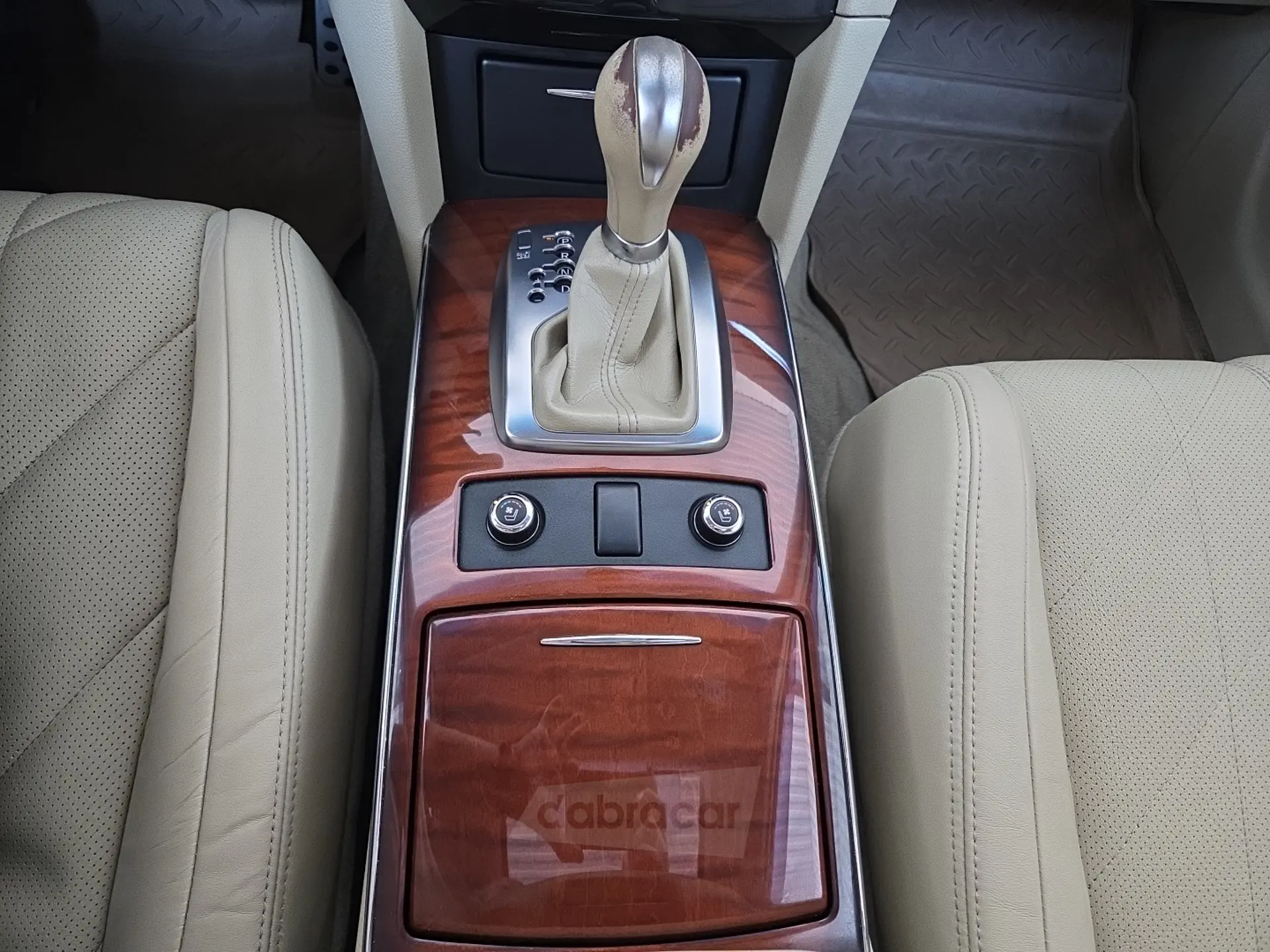  QX70