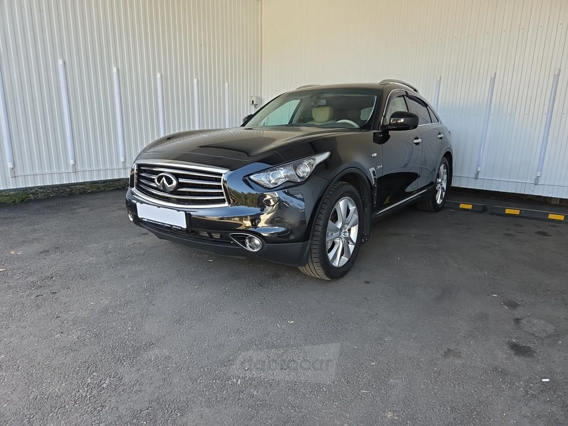  QX70