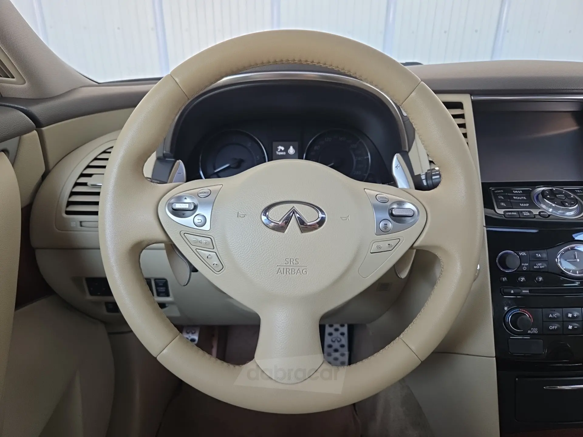  QX70