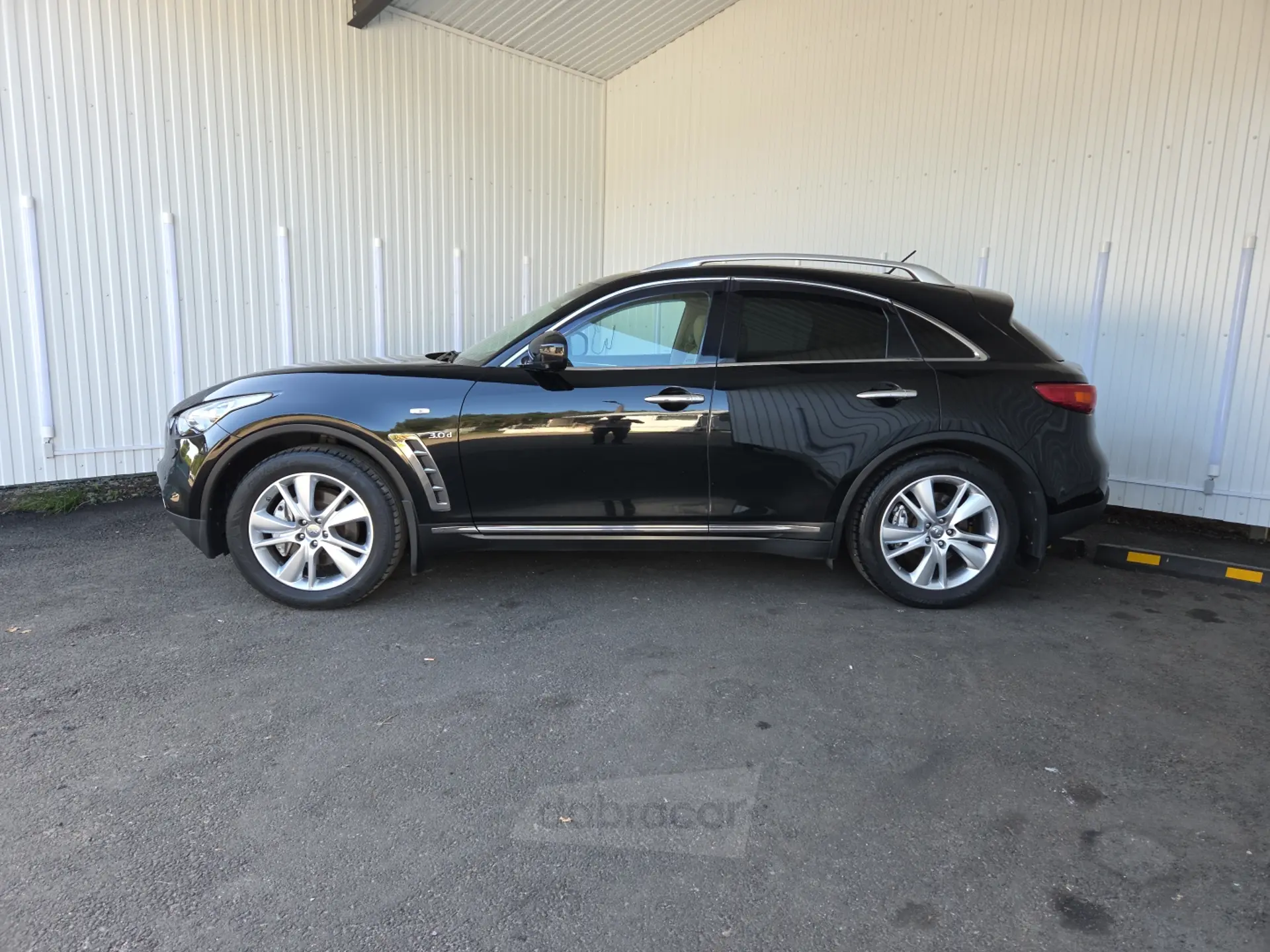  QX70