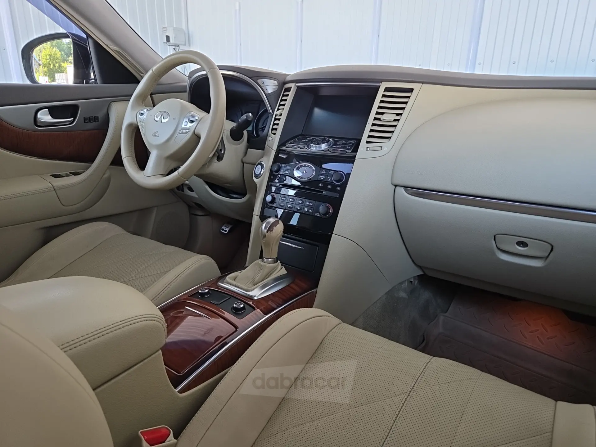  QX70