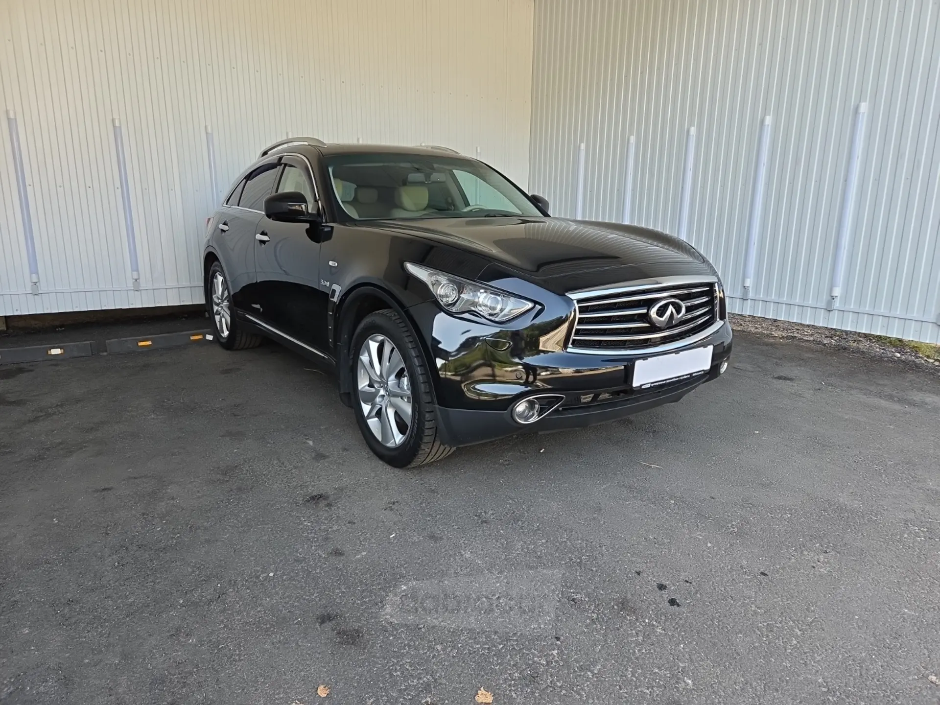  QX70