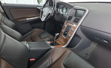 Volvo XC60 2014 года за 51 100 BYN в Минск