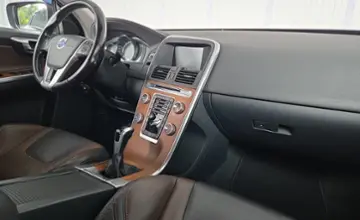 Volvo XC60 2014 года за 51 100 BYN в Минск