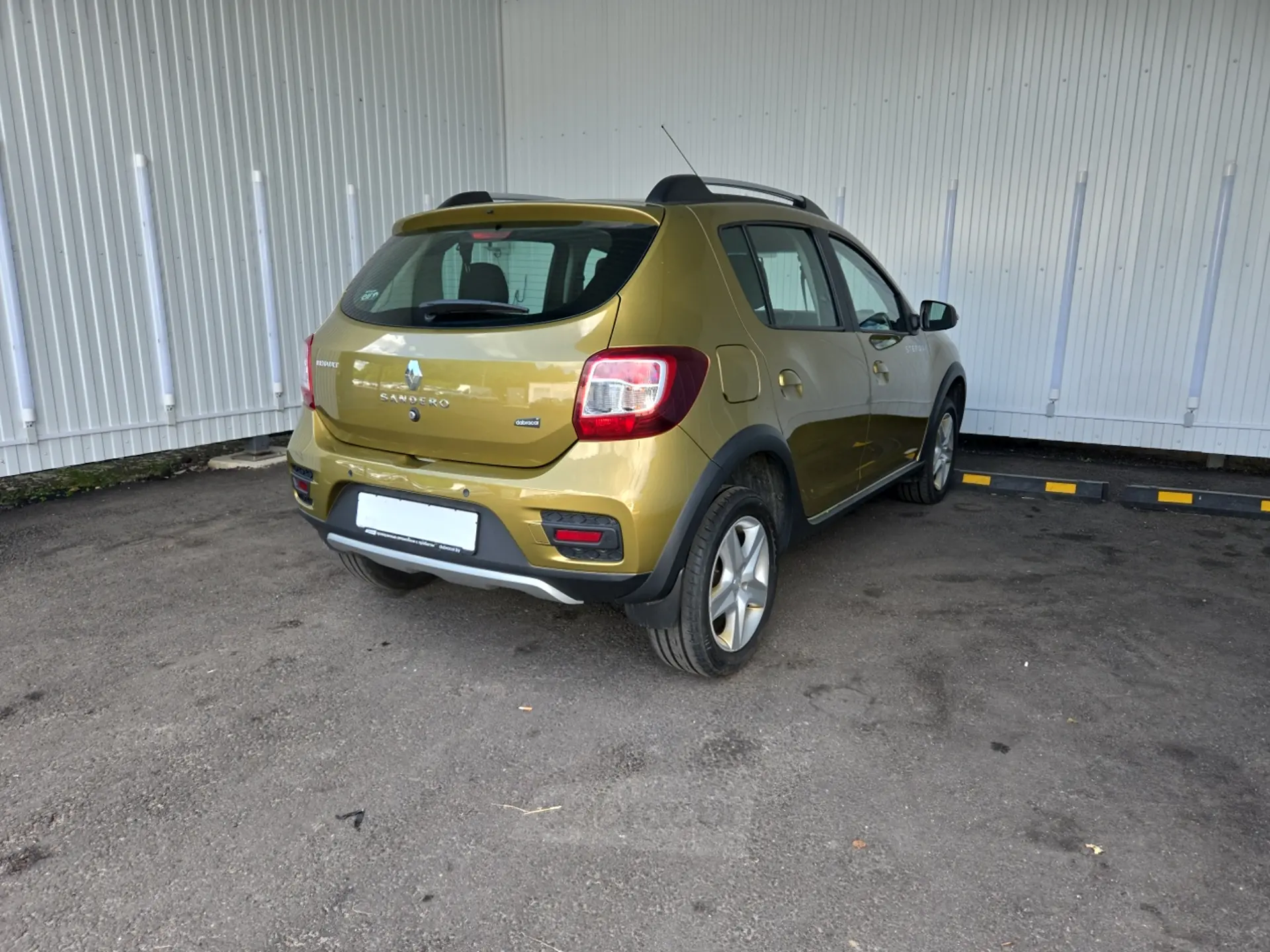  Sandero