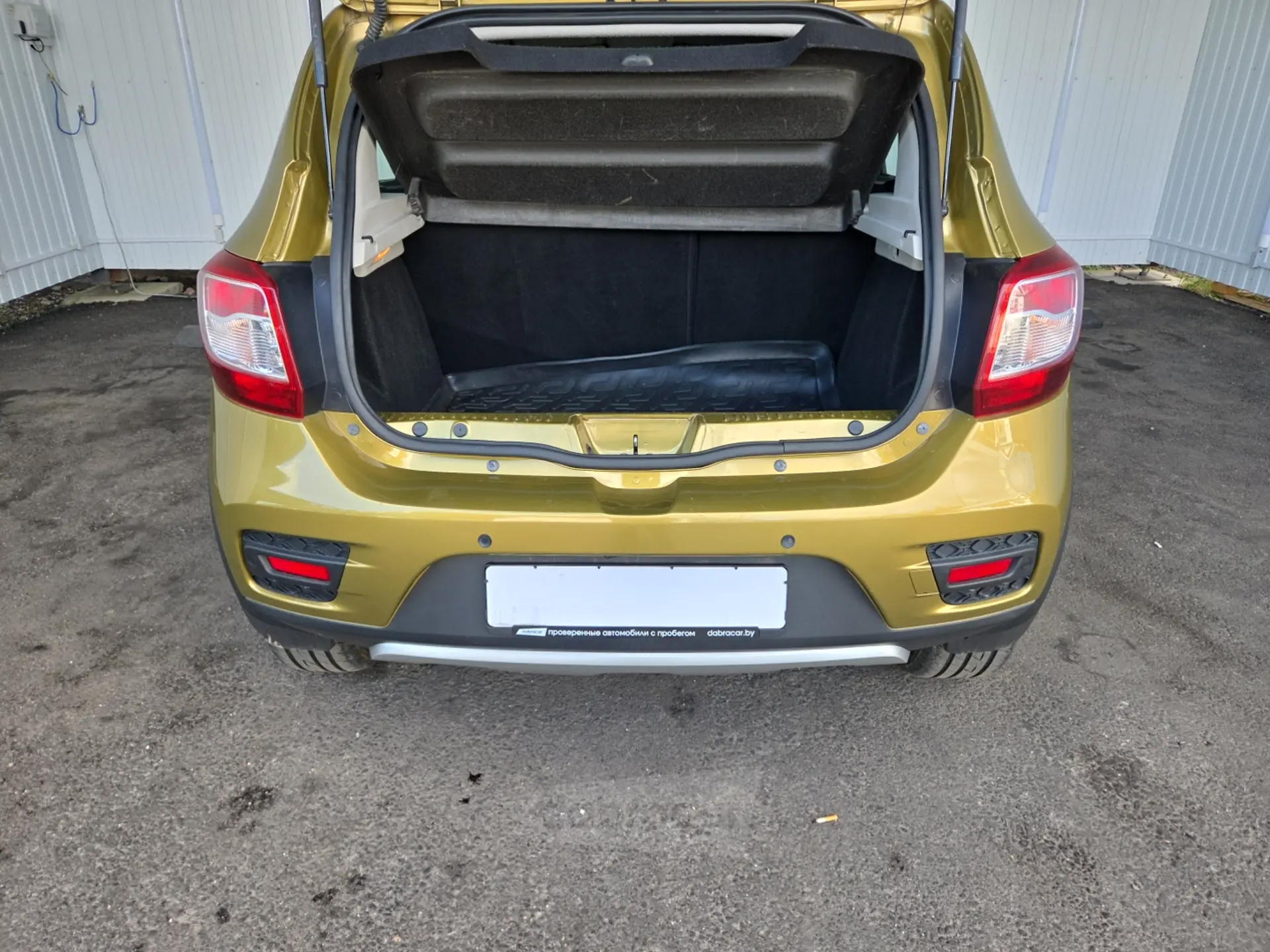  Sandero