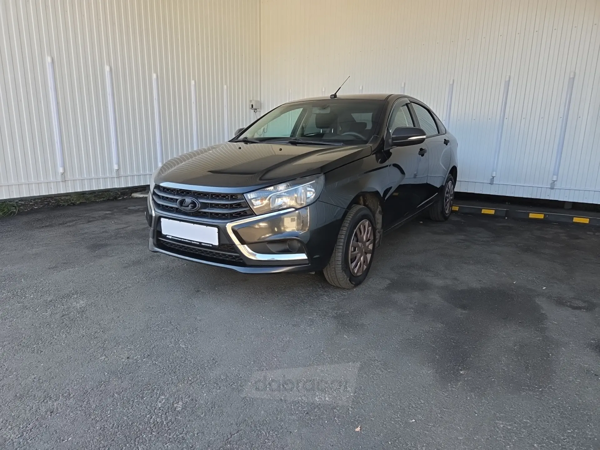Автомобиль LADA Vesta (2016)