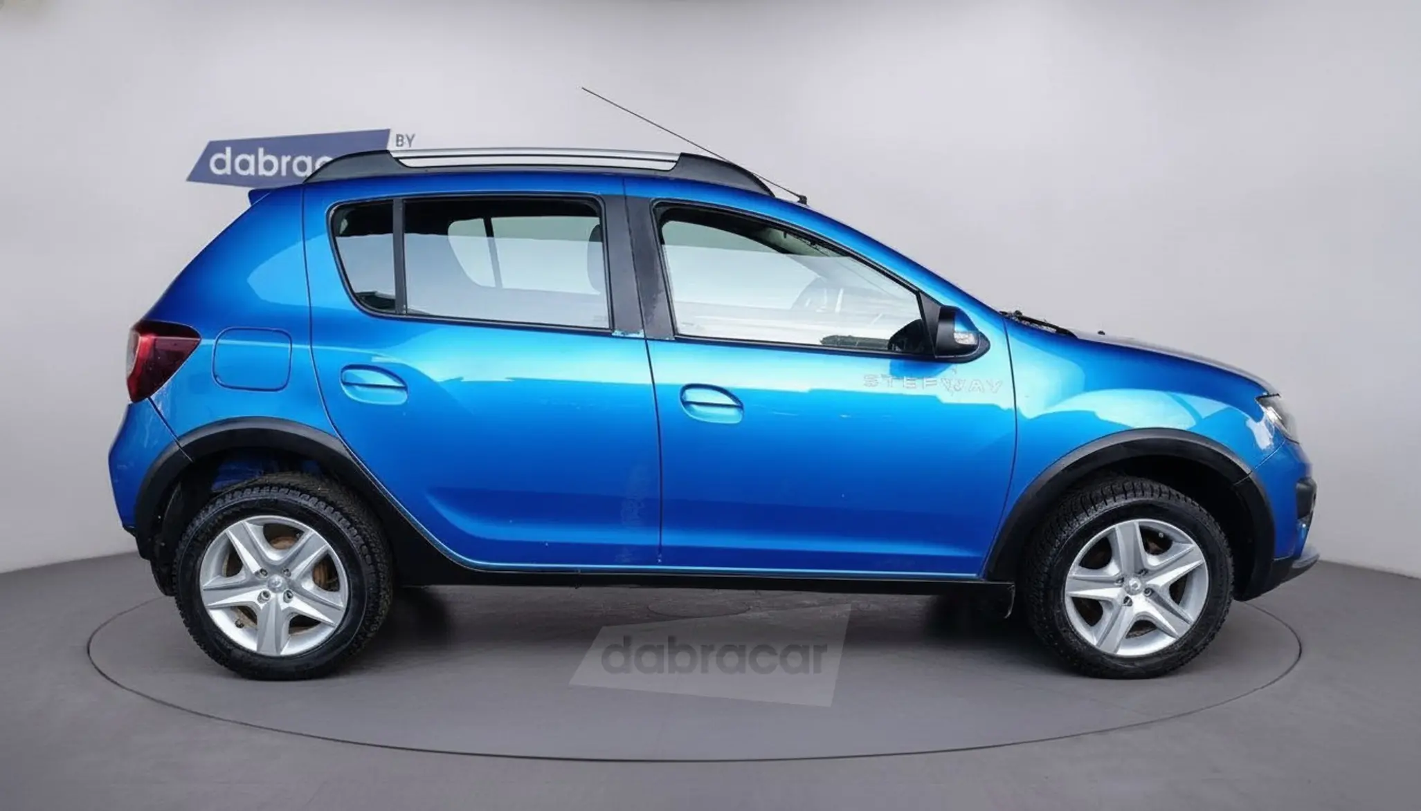  Sandero