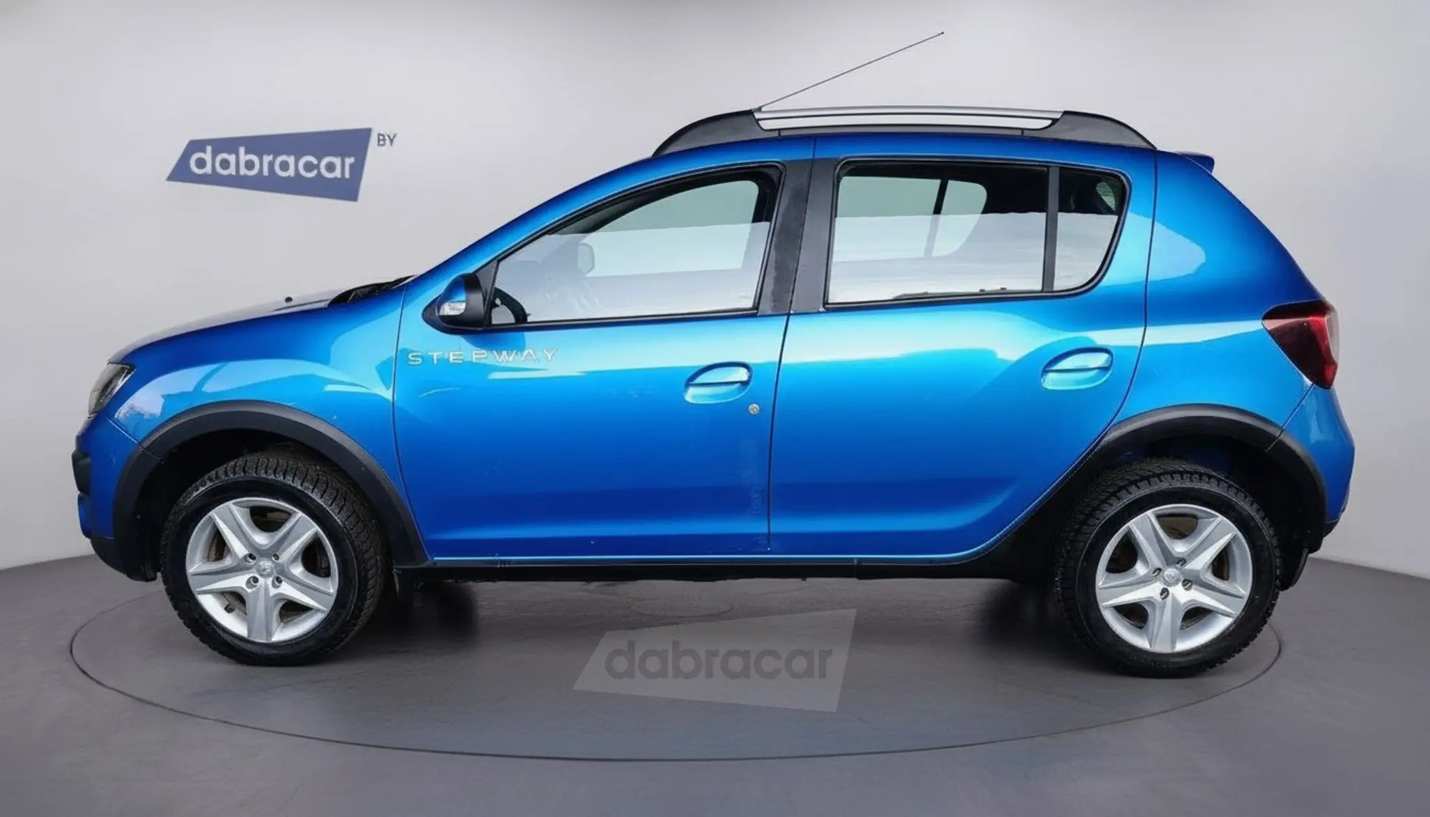  Sandero