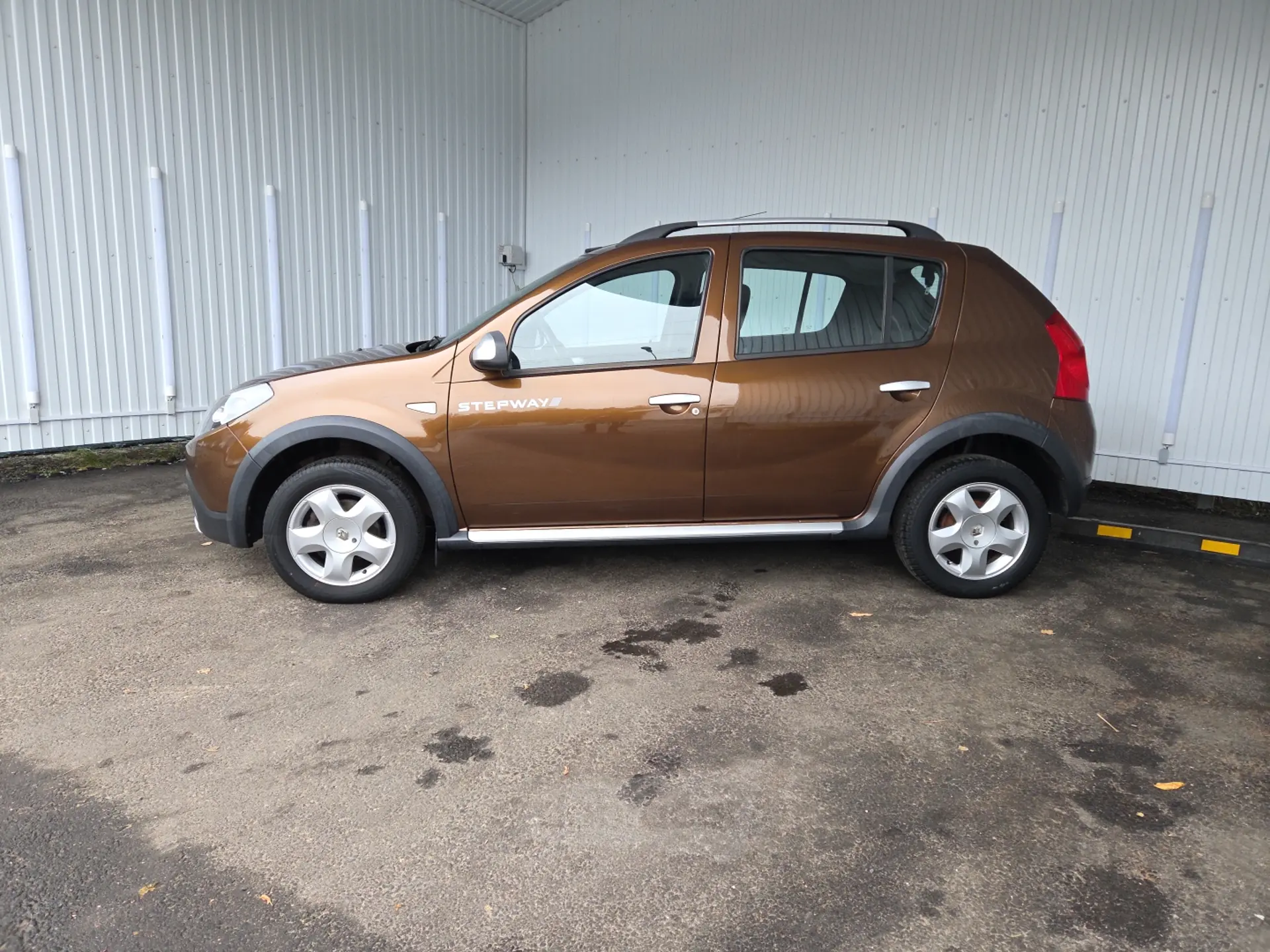  Sandero