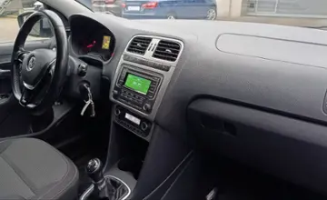Volkswagen Polo 2015 года за 30 000 BYN в Минск