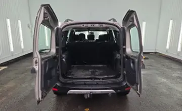 LADA (ВАЗ) Largus Cross 2018 года за 20 490 BYN в Минск