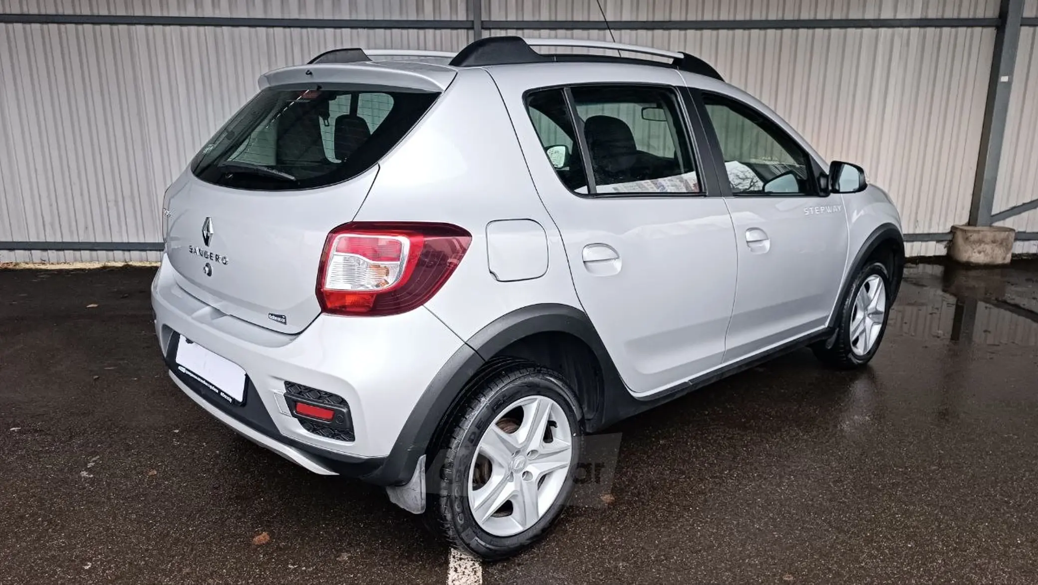  Sandero