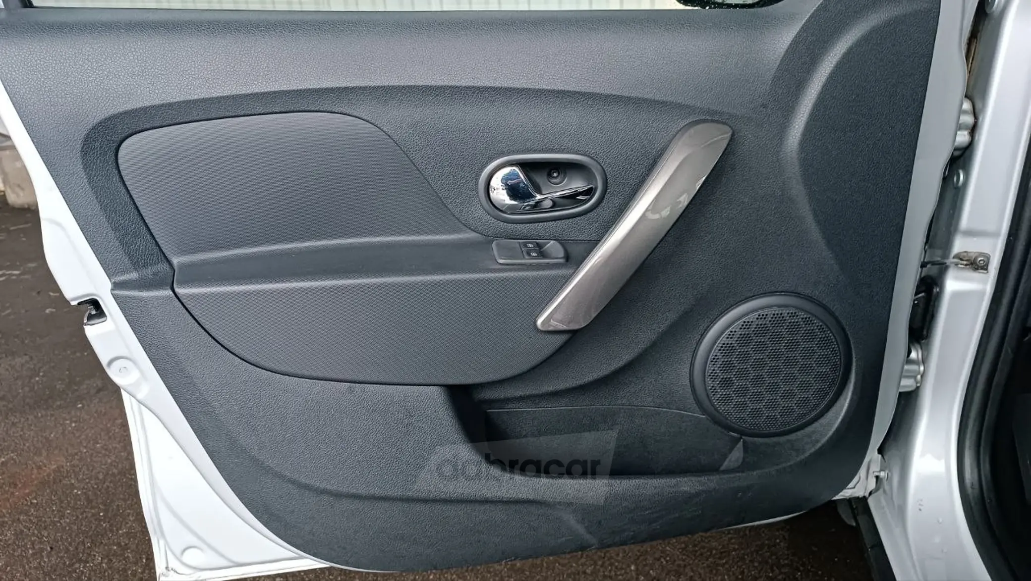  Sandero