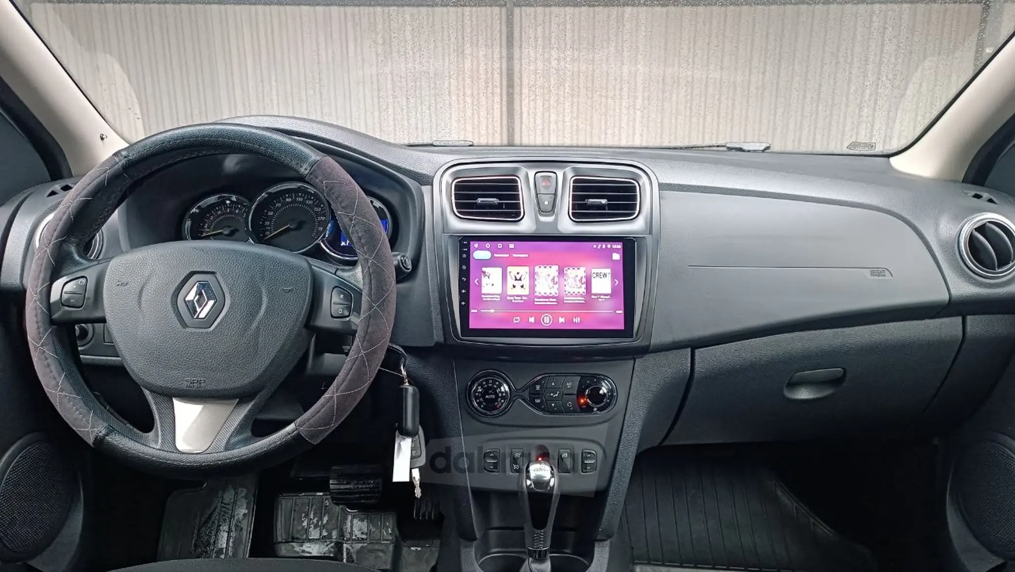  Sandero
