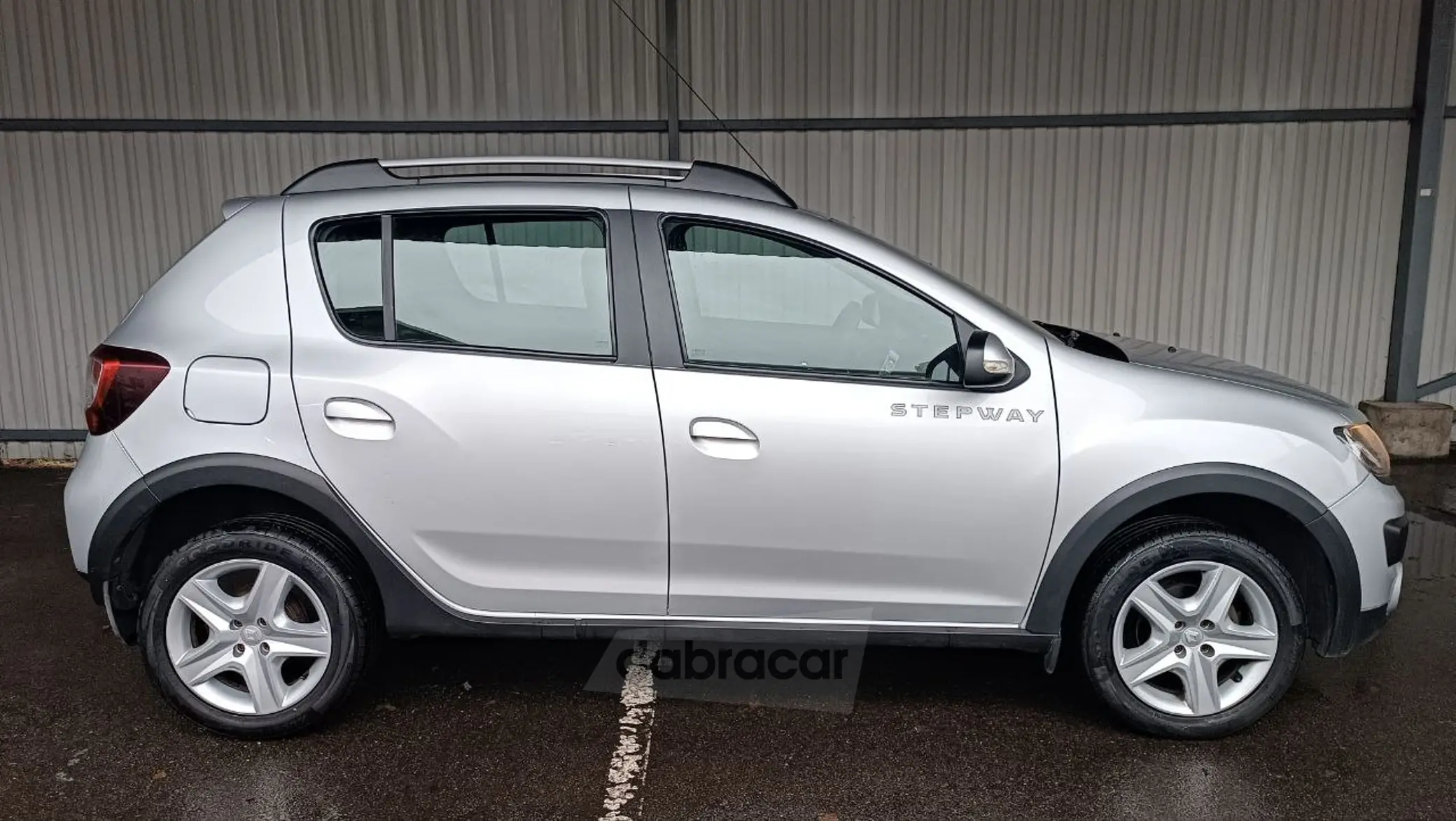  Sandero