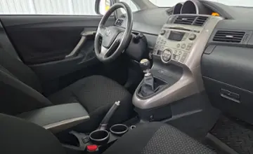 Toyota Verso 2009 года за 23 590 BYN в Минск