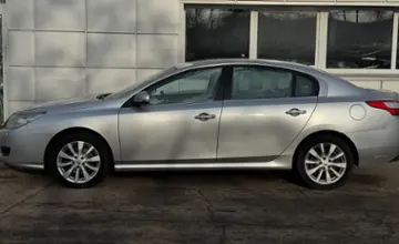 Renault Latitude 2012 года за 20 990 BYN в Минск